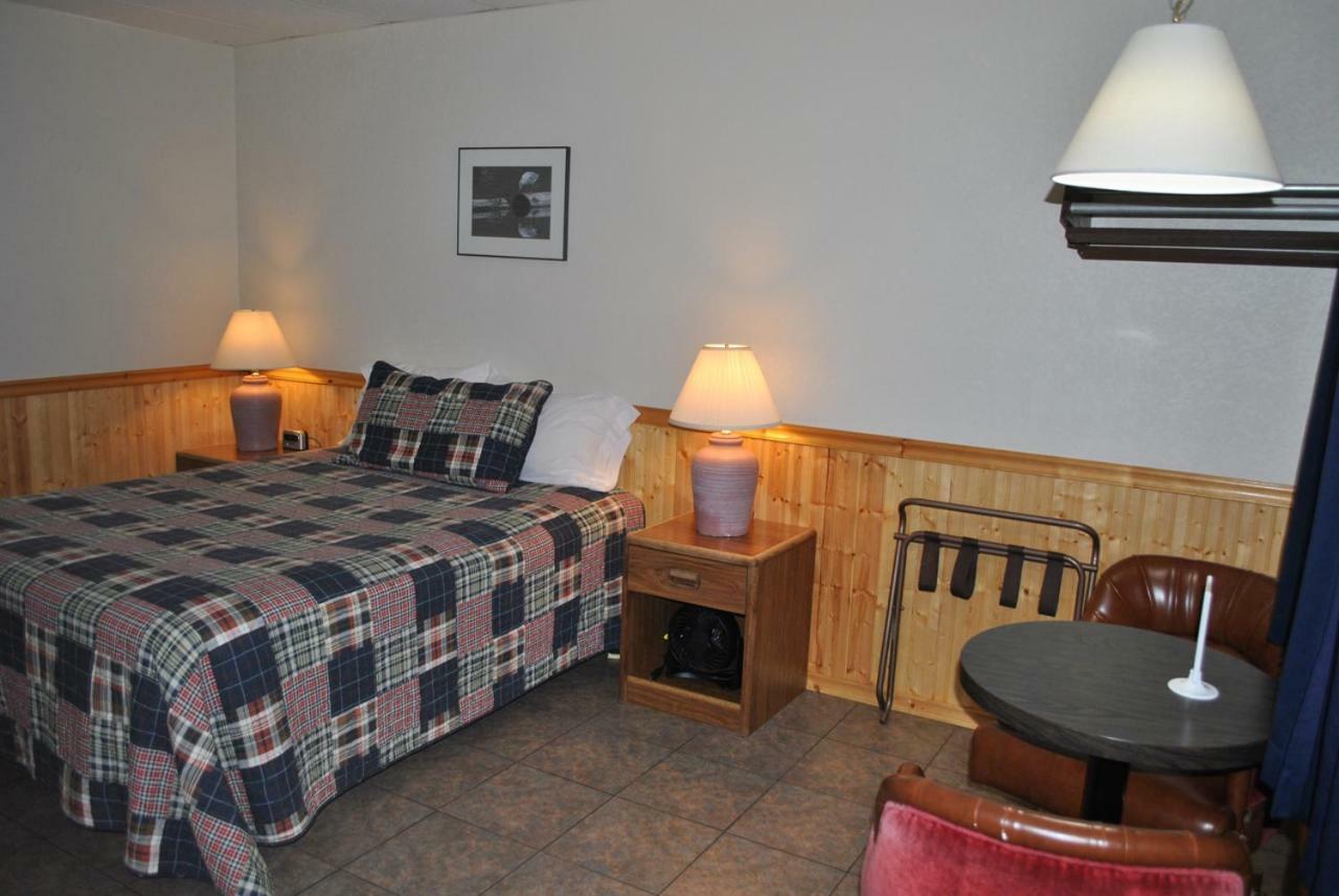 Aspen Inn Fort Klamath Exteriér fotografie