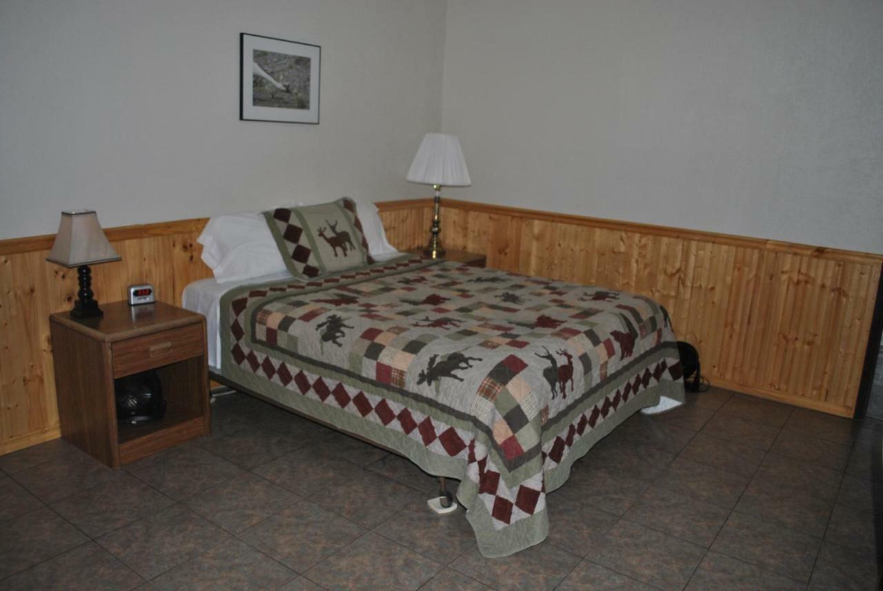 Aspen Inn Fort Klamath Exteriér fotografie